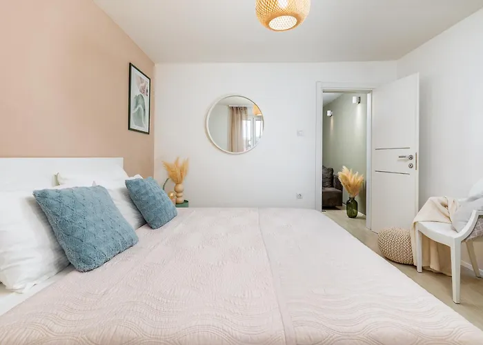 Διαμέρισμα Unique Πούλα